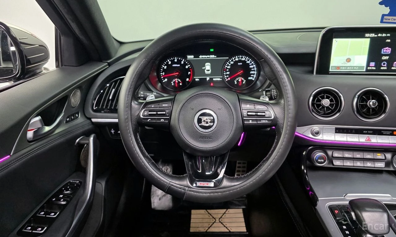 Kia Stinger 3.3* TURBO* AWD* ПОДГРЕВ* ОБДУХВАНЕ, снимка 4 - Автомобили и джипове - 54854791