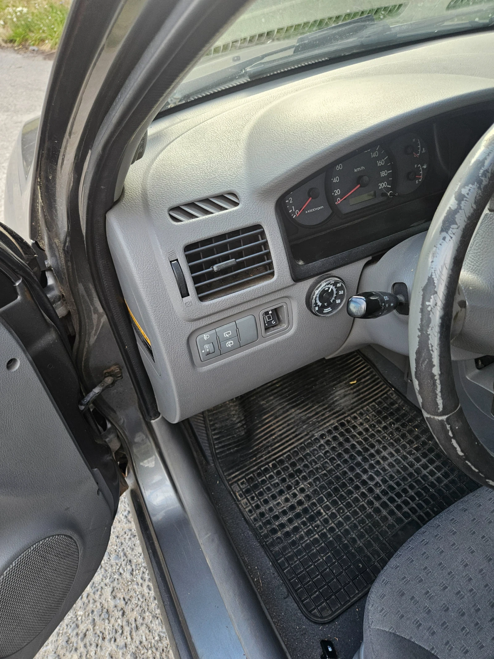 Kia Rio, снимка 6 - Автомобили и джипове - 54887334