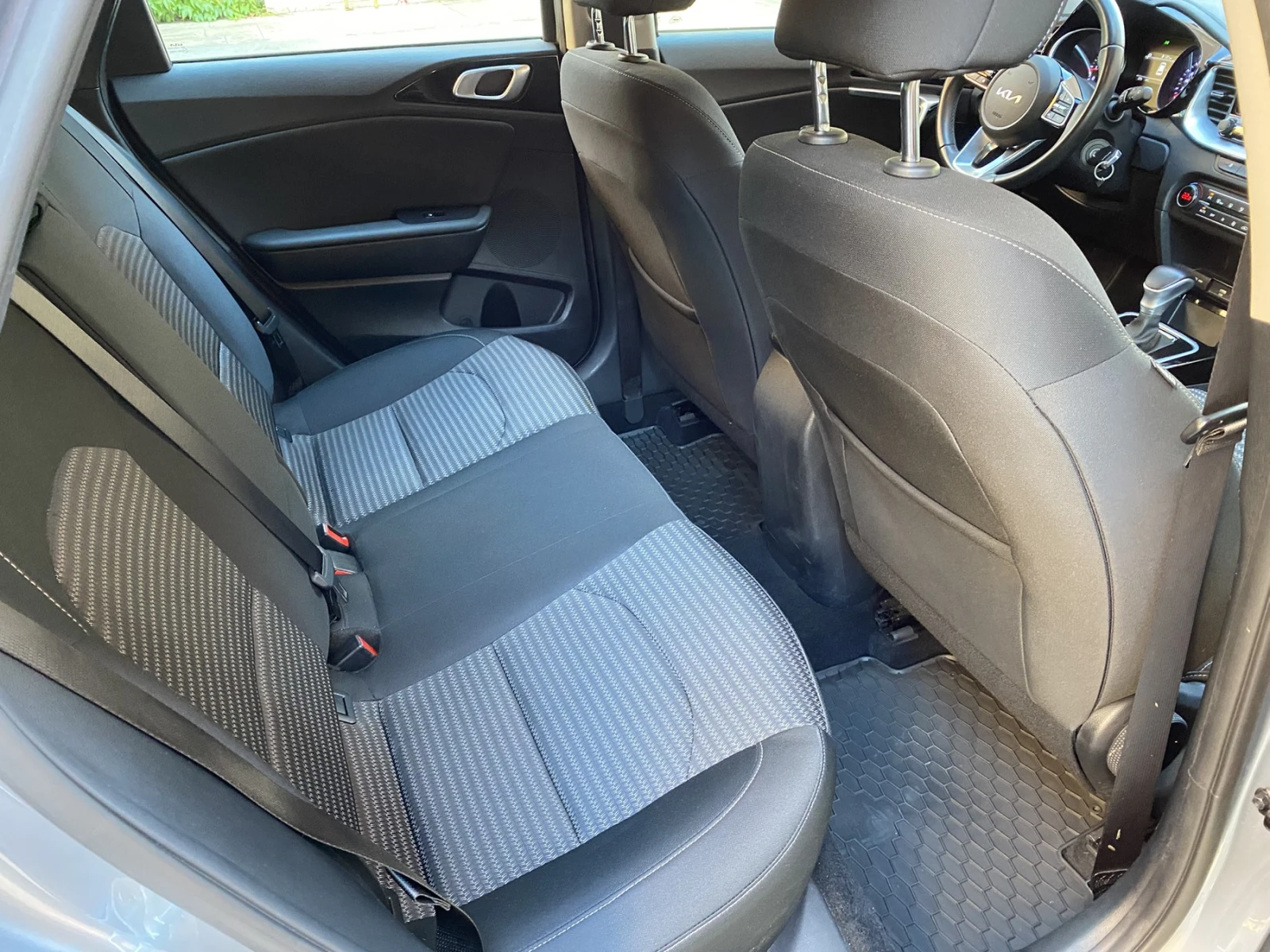 Kia Ceed 1.5 T-GDI/ Active Business/ DCT7, снимка 12 - Автомобили и джипове - 54948769