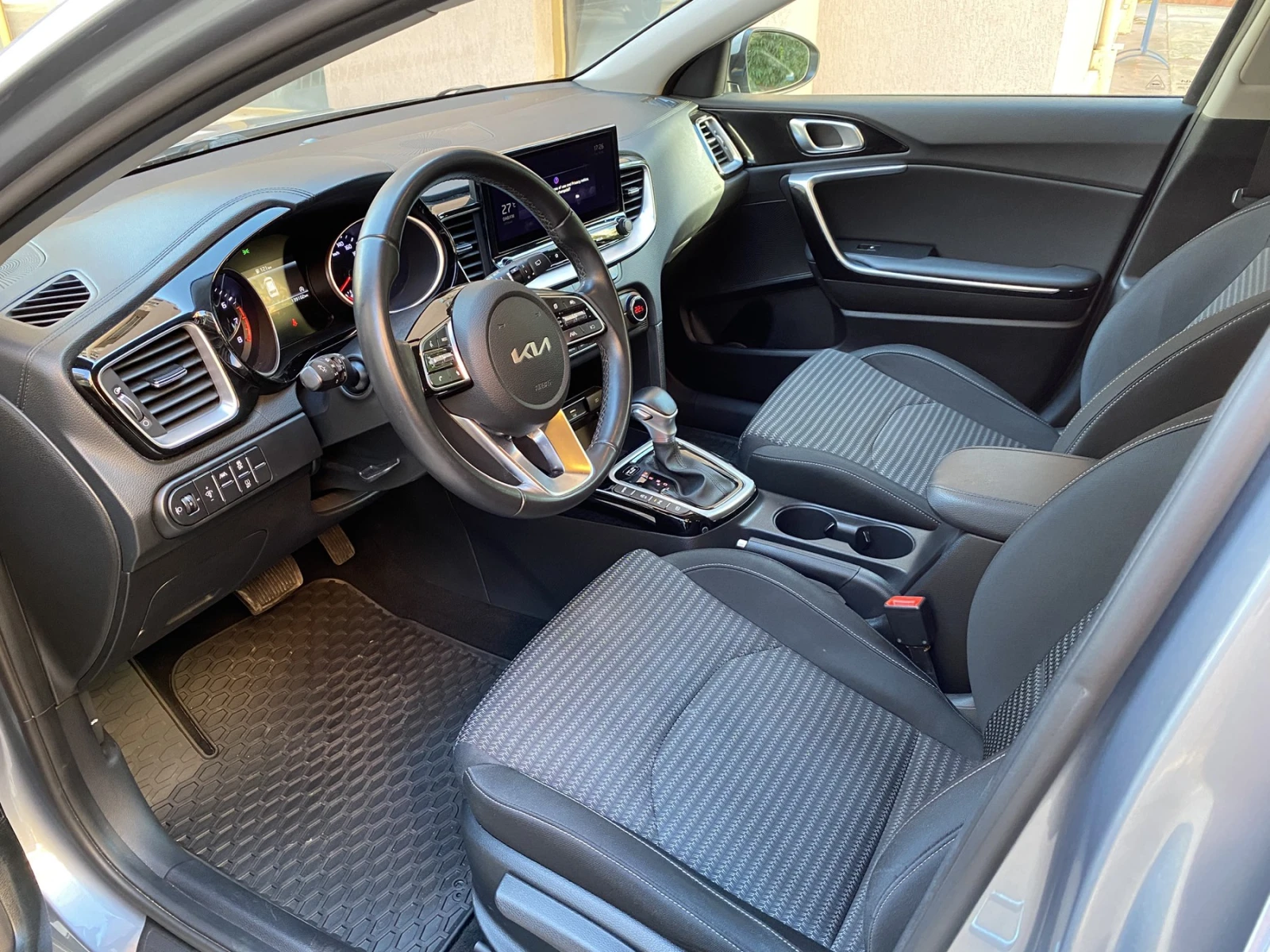 Kia Ceed 1.5 T-GDI/ Active Business/ DCT7, снимка 9 - Автомобили и джипове - 54948769