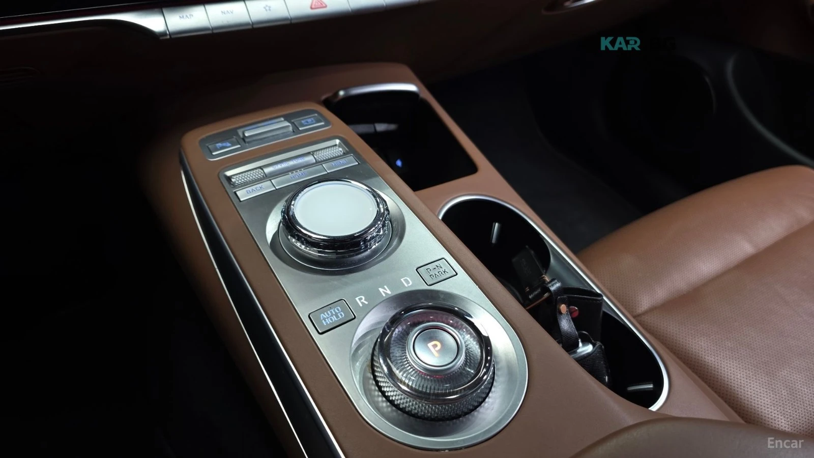 Genesis GV70 * LED* KEYLESS* Camera* ПОДГРЕВ* ОБДУХВАНЕ* , снимка 9 - Автомобили и джипове - 55133426