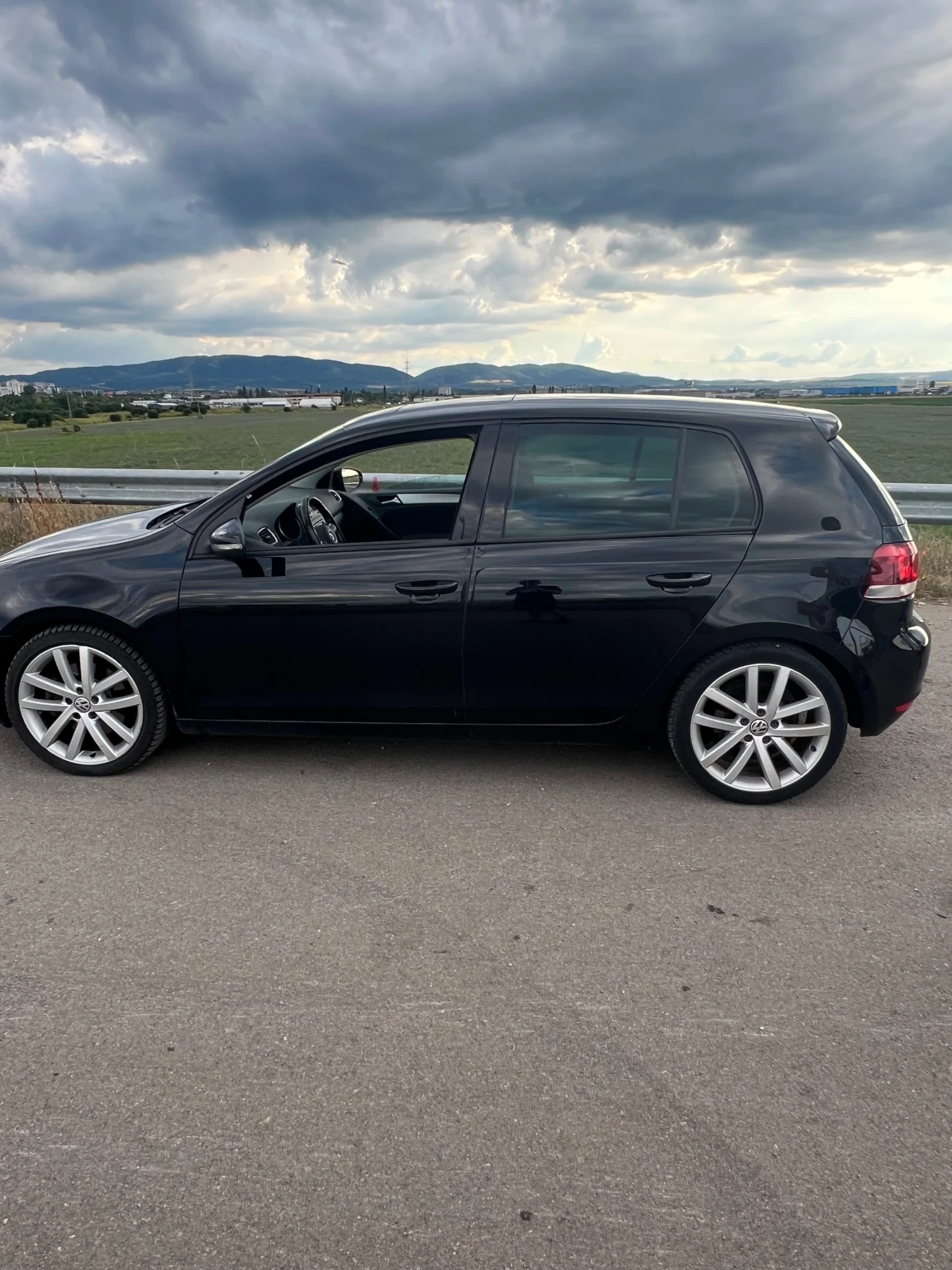 VW Golf, снимка 3 - Автомобили и джипове - 55182424