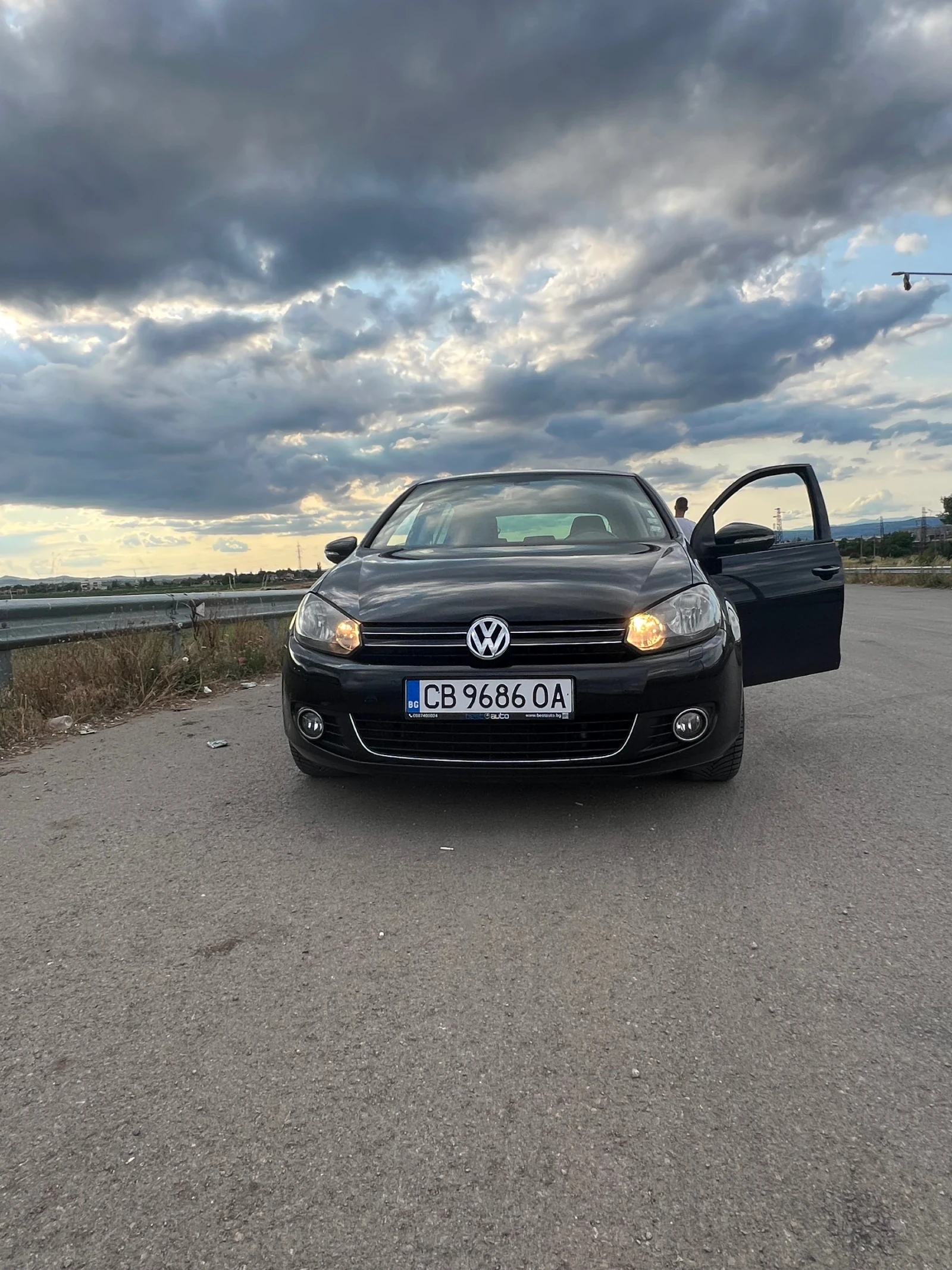 VW Golf, снимка 2 - Автомобили и джипове - 55182424