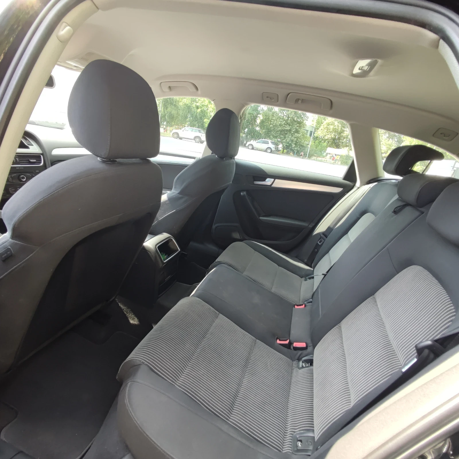 Audi A4 2, 0 дизел б8, снимка 6 - Автомобили и джипове - 55641203