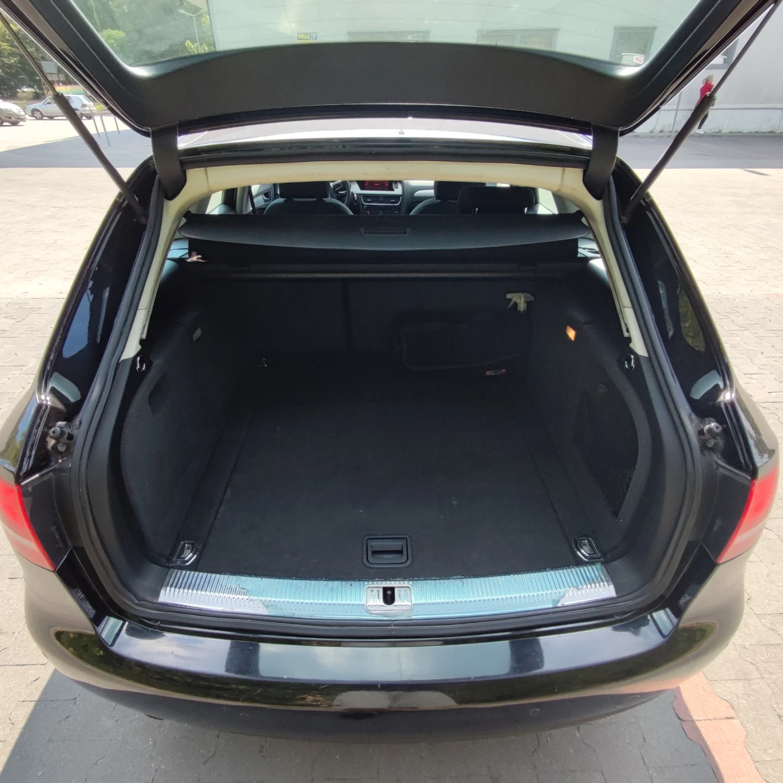 Audi A4 2, 0 дизел б8, снимка 8 - Автомобили и джипове - 55641203