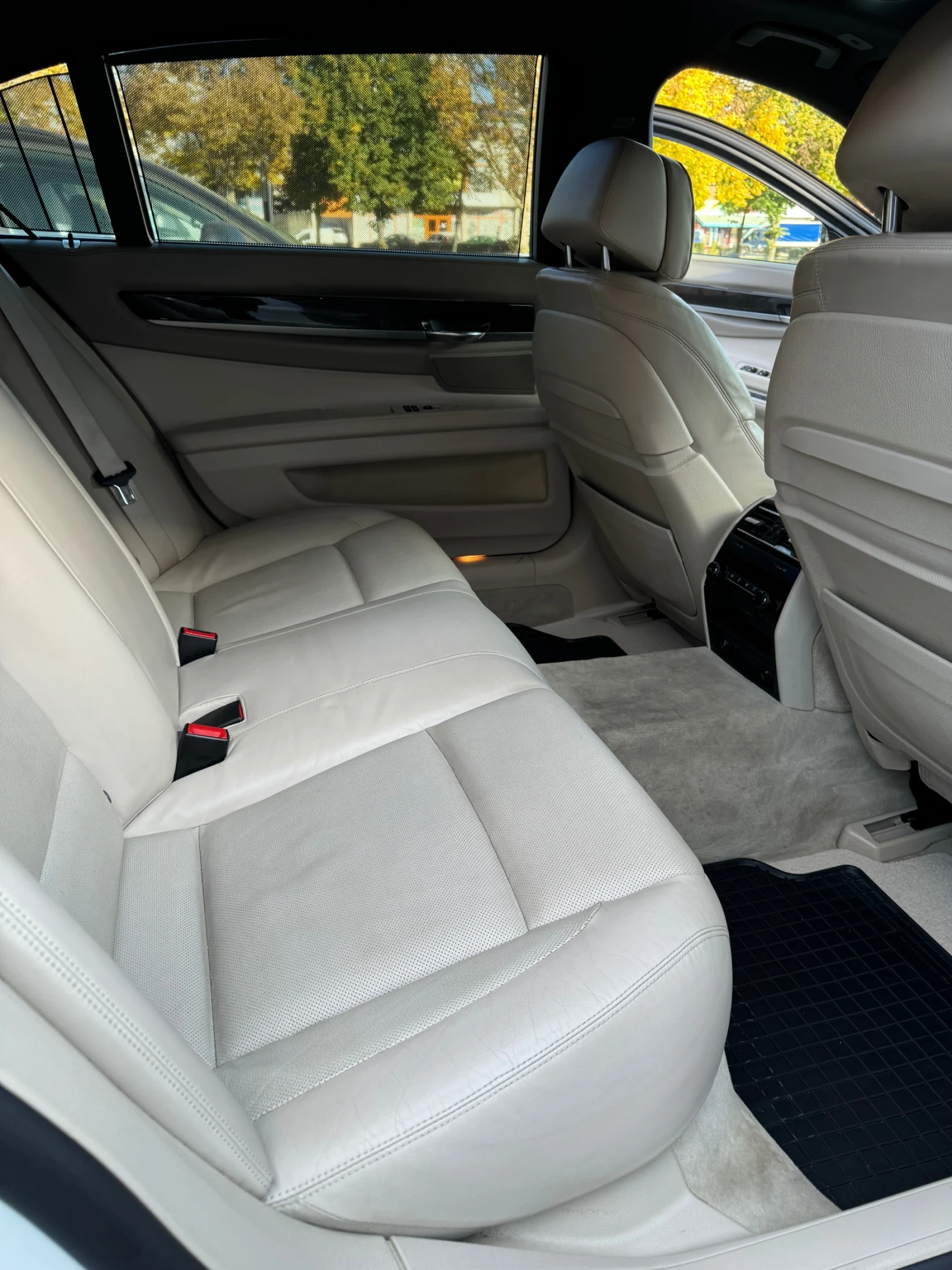 BMW 750, снимка 9 - Автомобили и джипове - 55790403