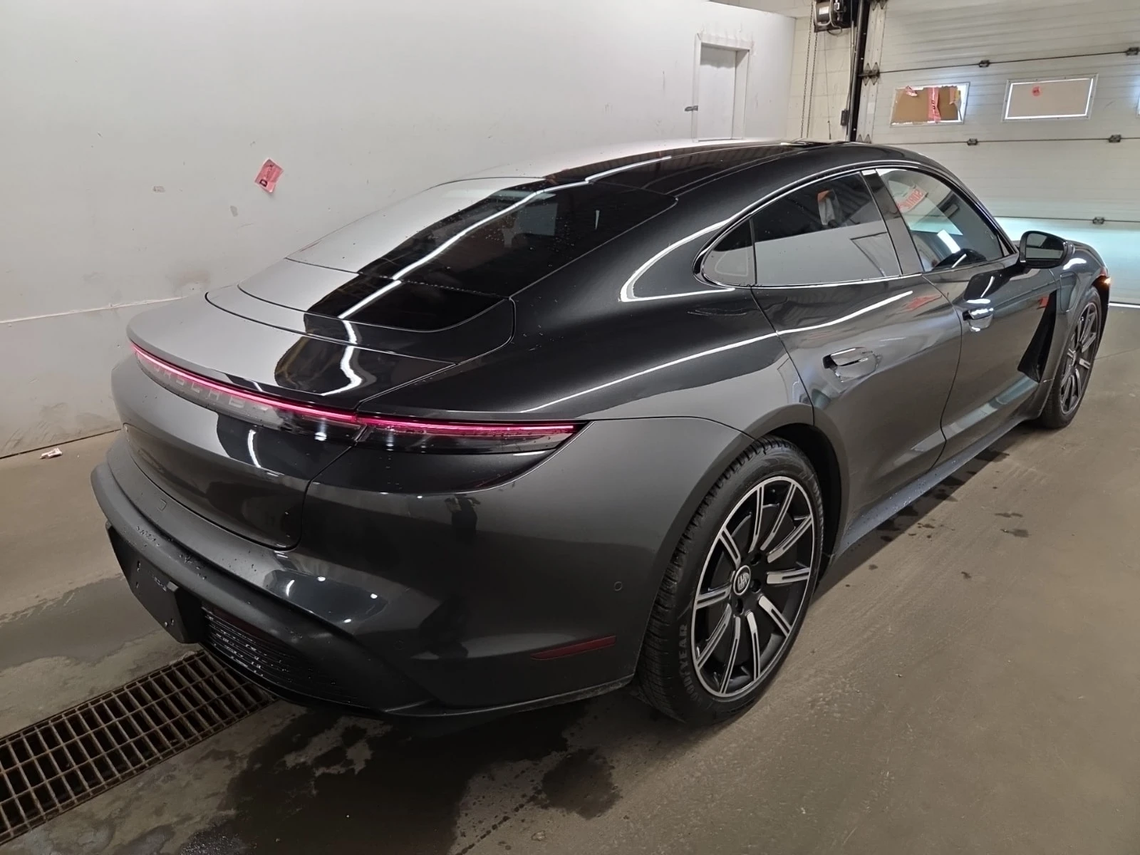 Porsche Taycan 4S  CARFAX | Mobile.bg � ����������� 3