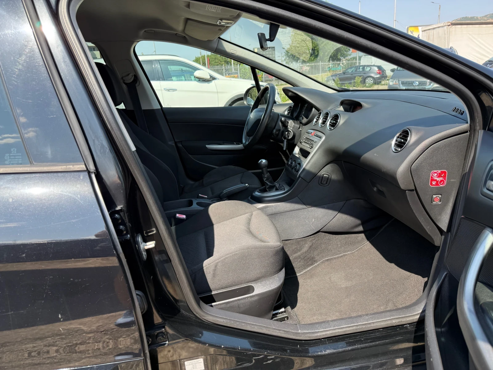 Peugeot 308 SW* 1.6HDi* Лизинг* Климатик, снимка 9 - Автомобили и джипове - 55848101