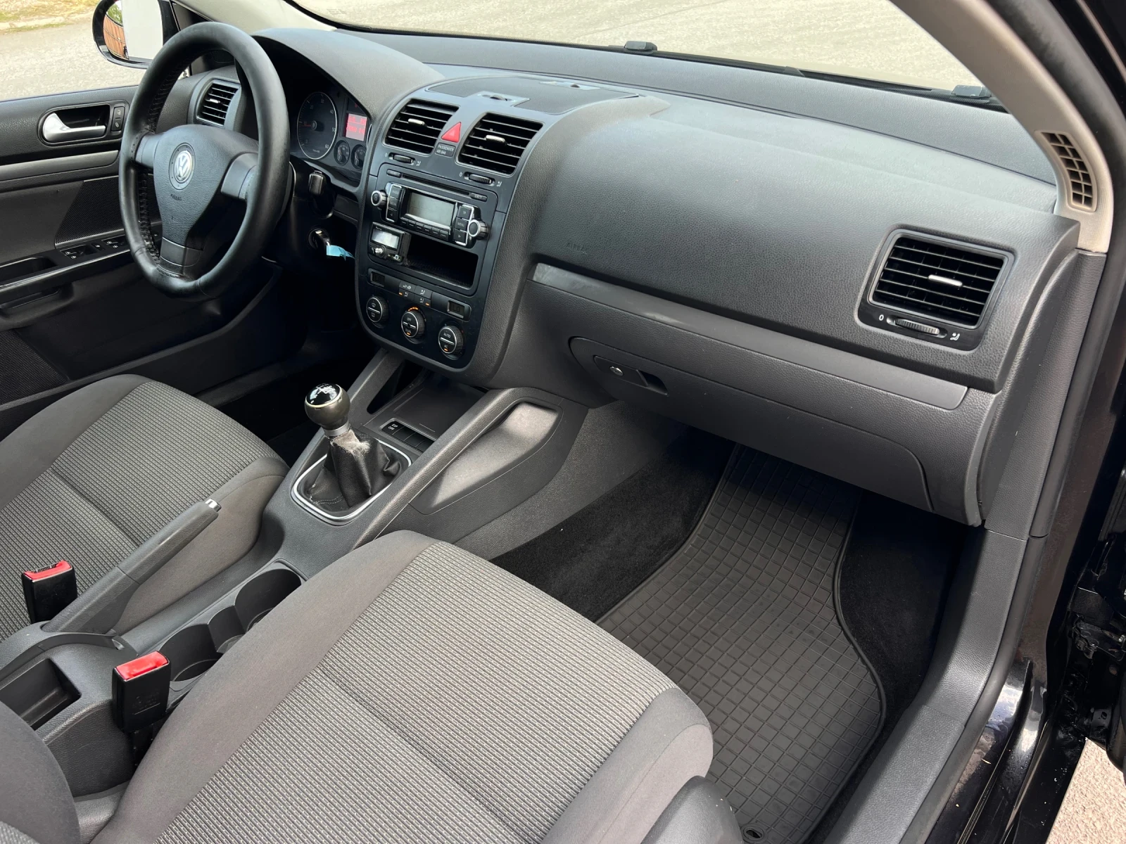 VW Golf 1.9TDI 105k.c , снимка 11 - Автомобили и джипове - 55896458