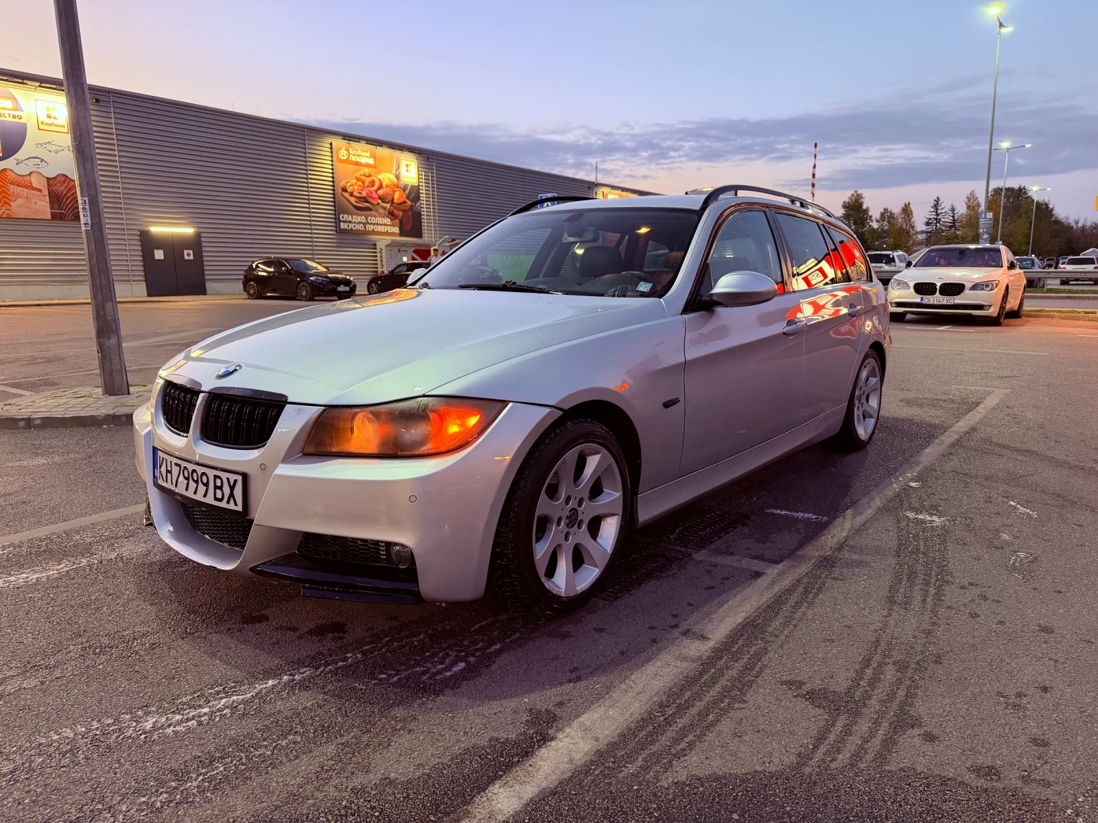 BMW 320, снимка 8 - Автомобили и джипове - 56648408