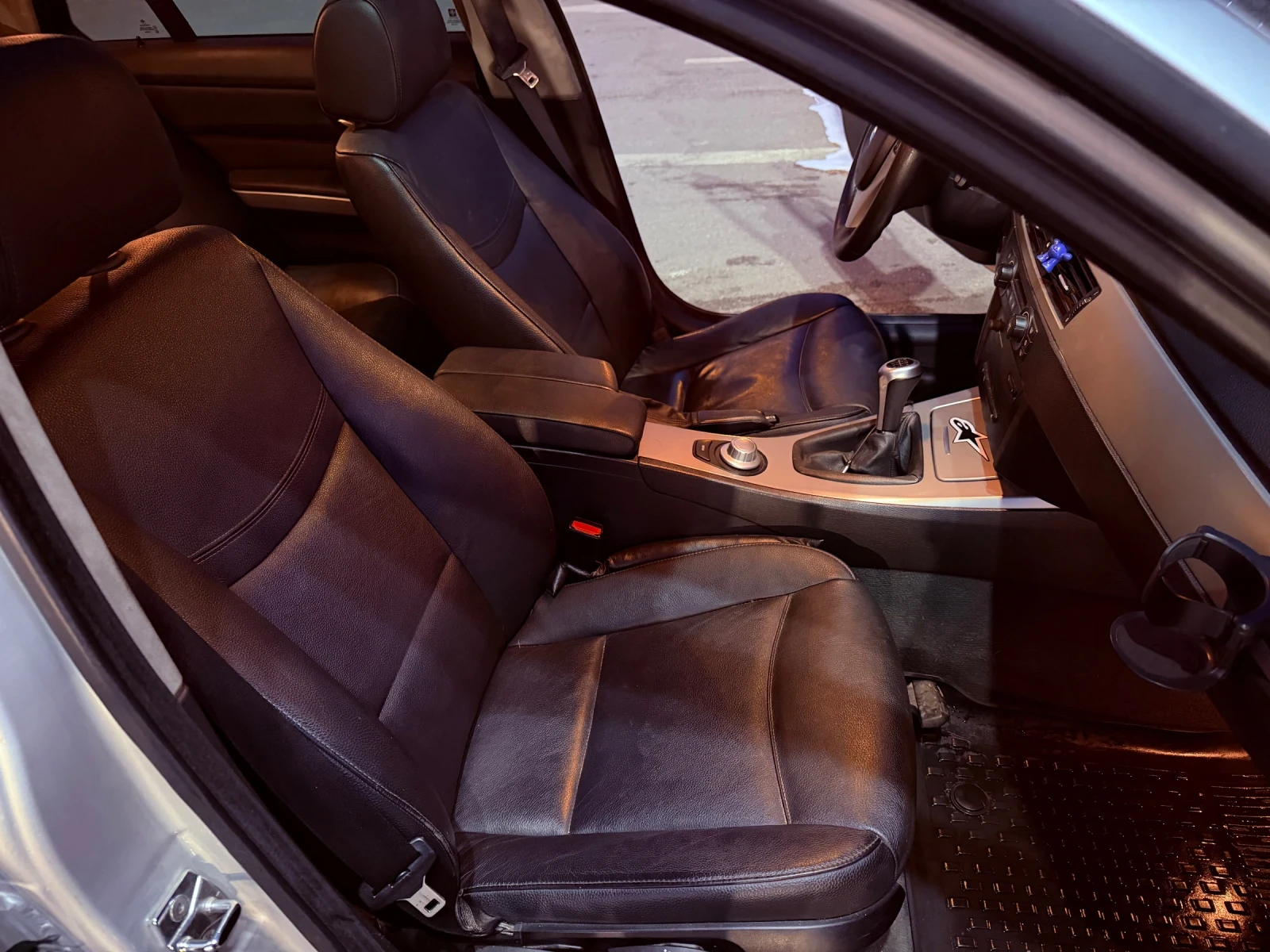 BMW 320, снимка 16 - Автомобили и джипове - 56648408