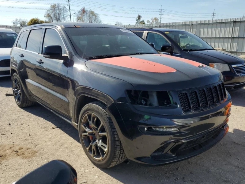 Jeep Grand cherokee SRT-8 Дистроник* ZF8* Обдухване* Панорама* 4X4* , снимка 1 - Автомобили и джипове - 47896573