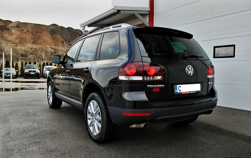 VW Touareg, снимка 6 - Автомобили и джипове - 47968643