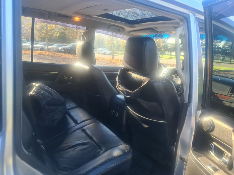 Mitsubishi Pajero 3.2D, снимка 12 - Автомобили и джипове - 48000680