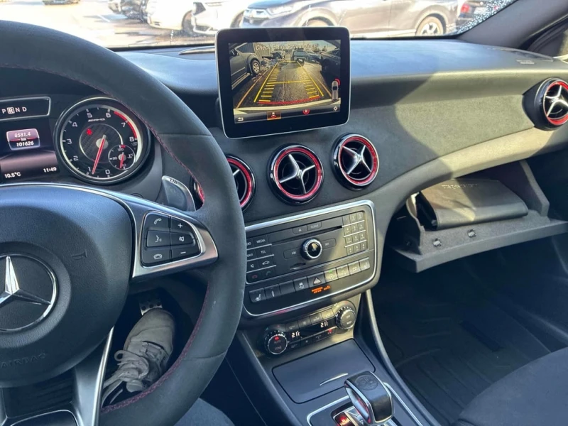 Mercedes-Benz GLA * AMG 45 * CARFAX * БЕЗ ПЪРВОНАЧАЛНА ВНОСКА, снимка 9 - Автомобили и джипове - 53063145