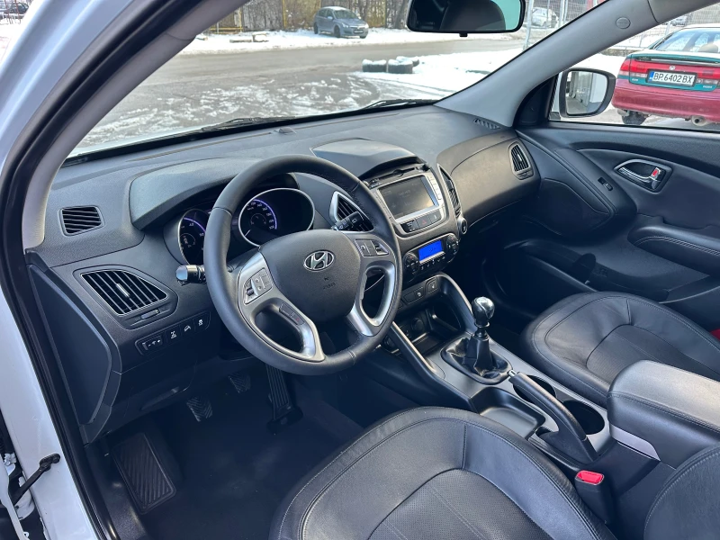 Hyundai IX35 2.0CRDI 4x4 Италия Exclusive, снимка 11 - Автомобили и джипове - 53076772