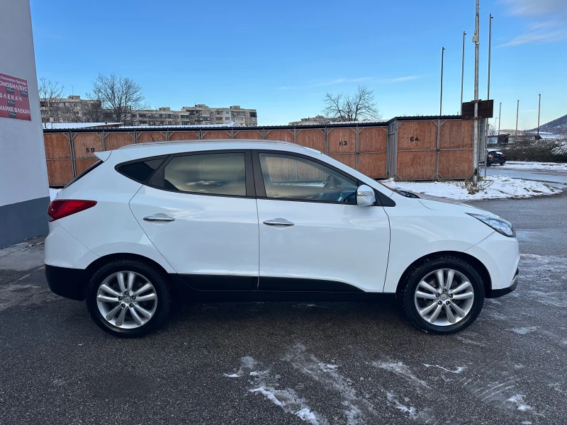Hyundai IX35 2.0CRDI 4x4 Италия Exclusive, снимка 8 - Автомобили и джипове - 53076772