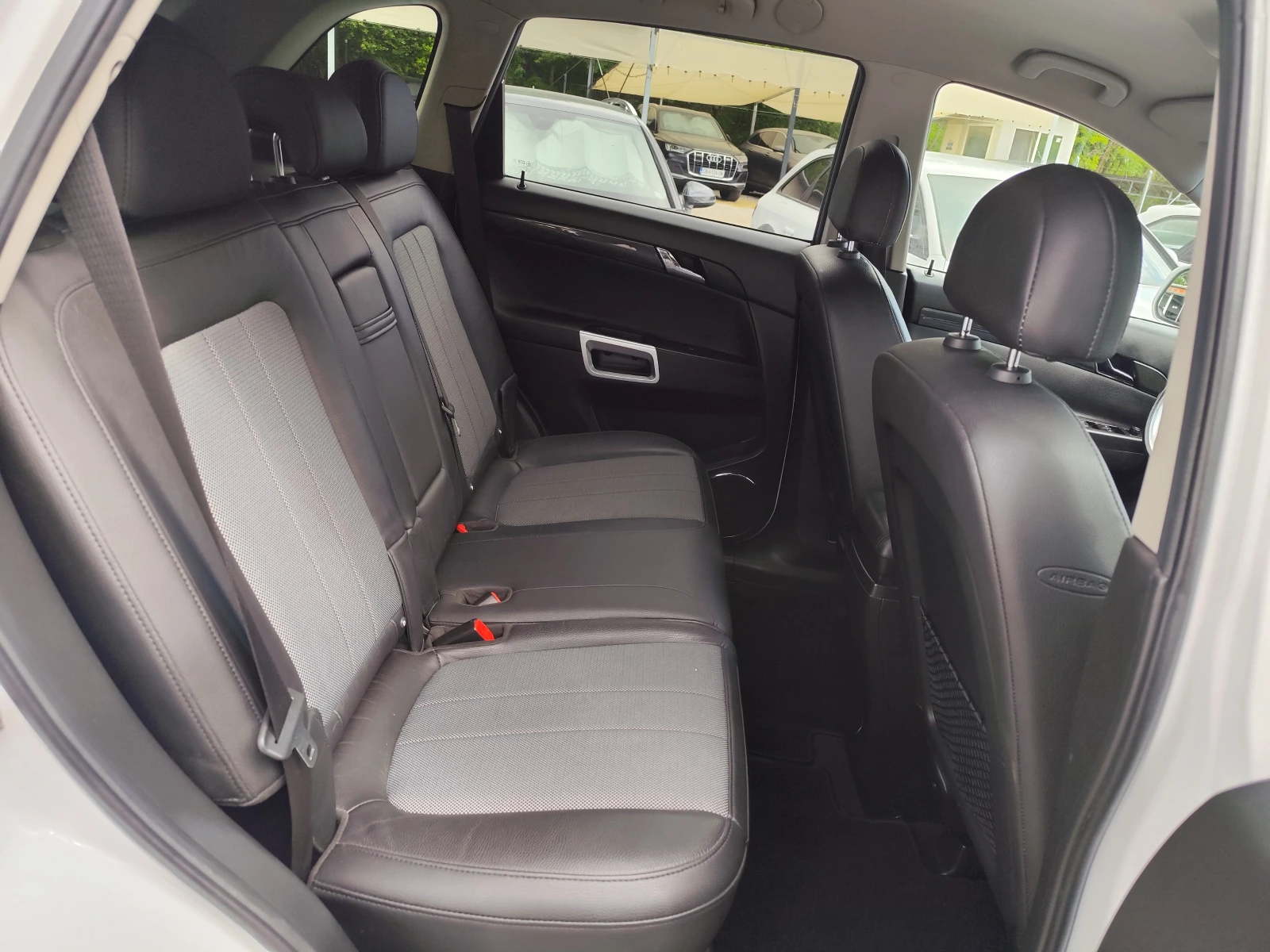 Opel Antara 1.9CDTi* 4X4* EURO5B* , снимка 11 - Автомобили и джипове - 54525963