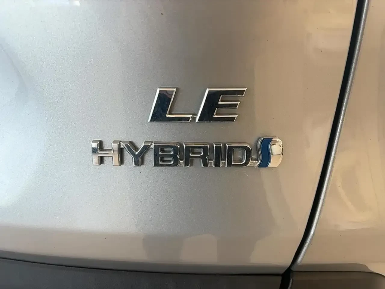 Toyota Rav4 LE AWD HYBRID CAM ОТ ТОЙОТА КАНАДА АДАПТИВЕН КРУИЗ, снимка 11 - Автомобили и джипове - 54653937