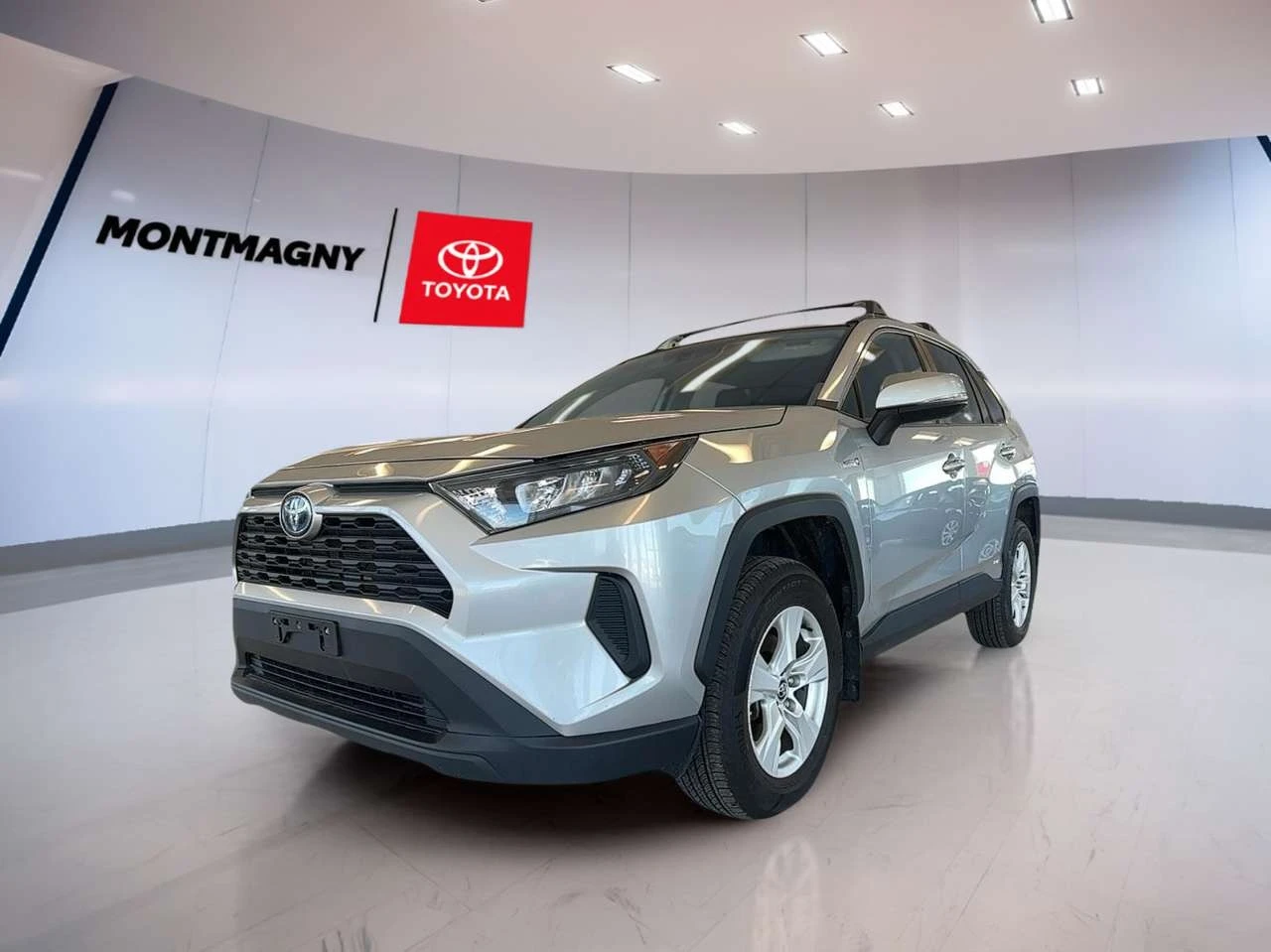 Toyota Rav4 LE AWD HYBRID CAM ОТ ТОЙОТА КАНАДА АДАПТИВЕН КРУИЗ, снимка 4 - Автомобили и джипове - 54653937