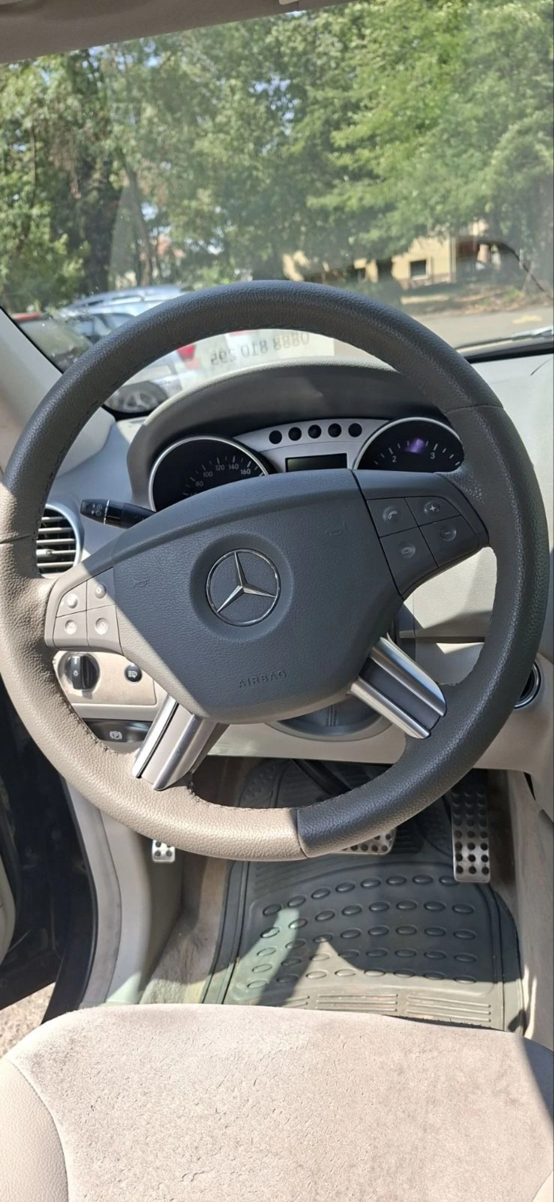 Mercedes-Benz ML 320, снимка 6 - Автомобили и джипове - 54838869
