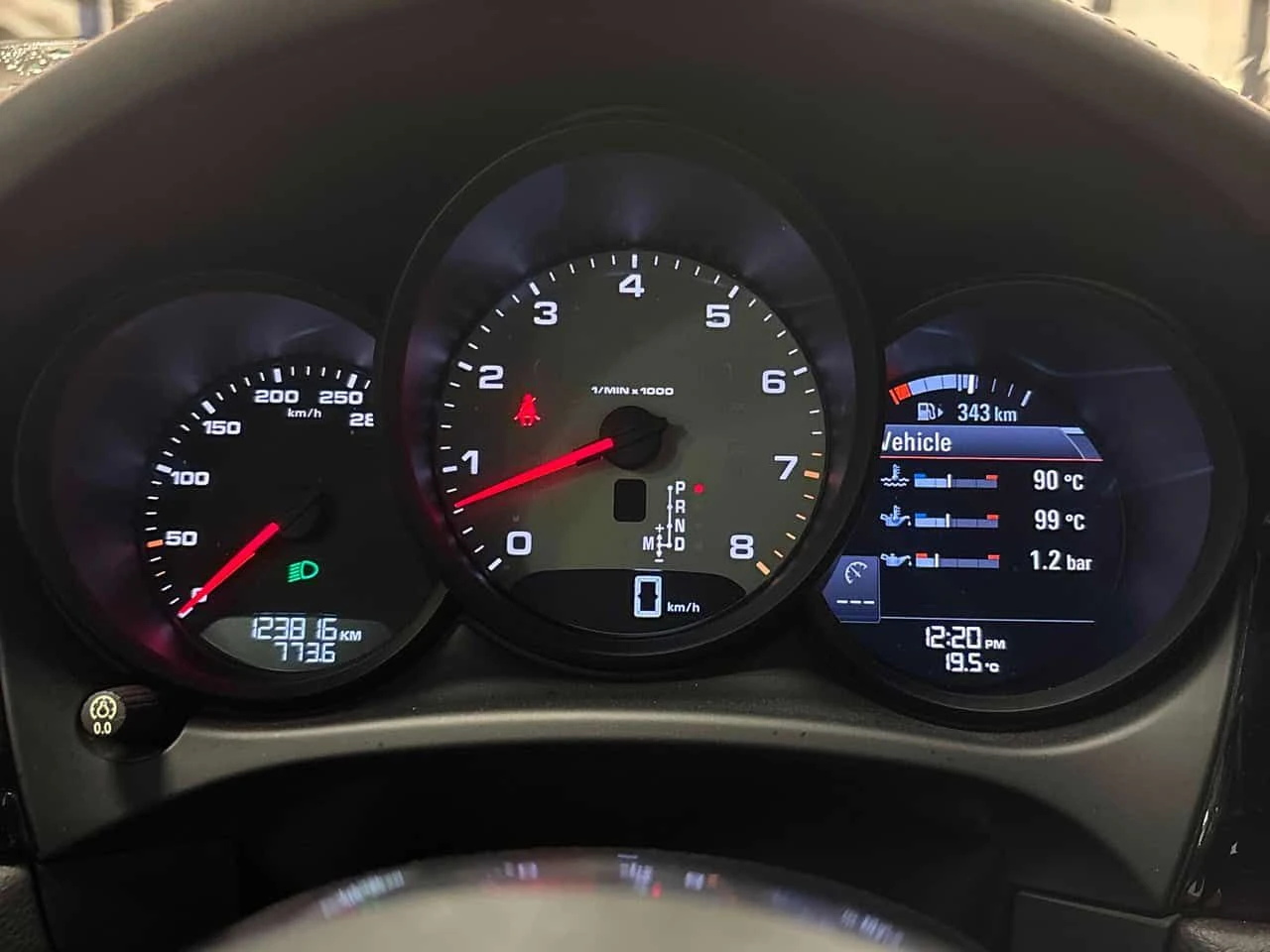 Porsche Macan * S * CARFAX * БЕЗ ПЪРВОНАЧАЛНА ВНОСКА, снимка 8 - Автомобили и джипове - 55415111