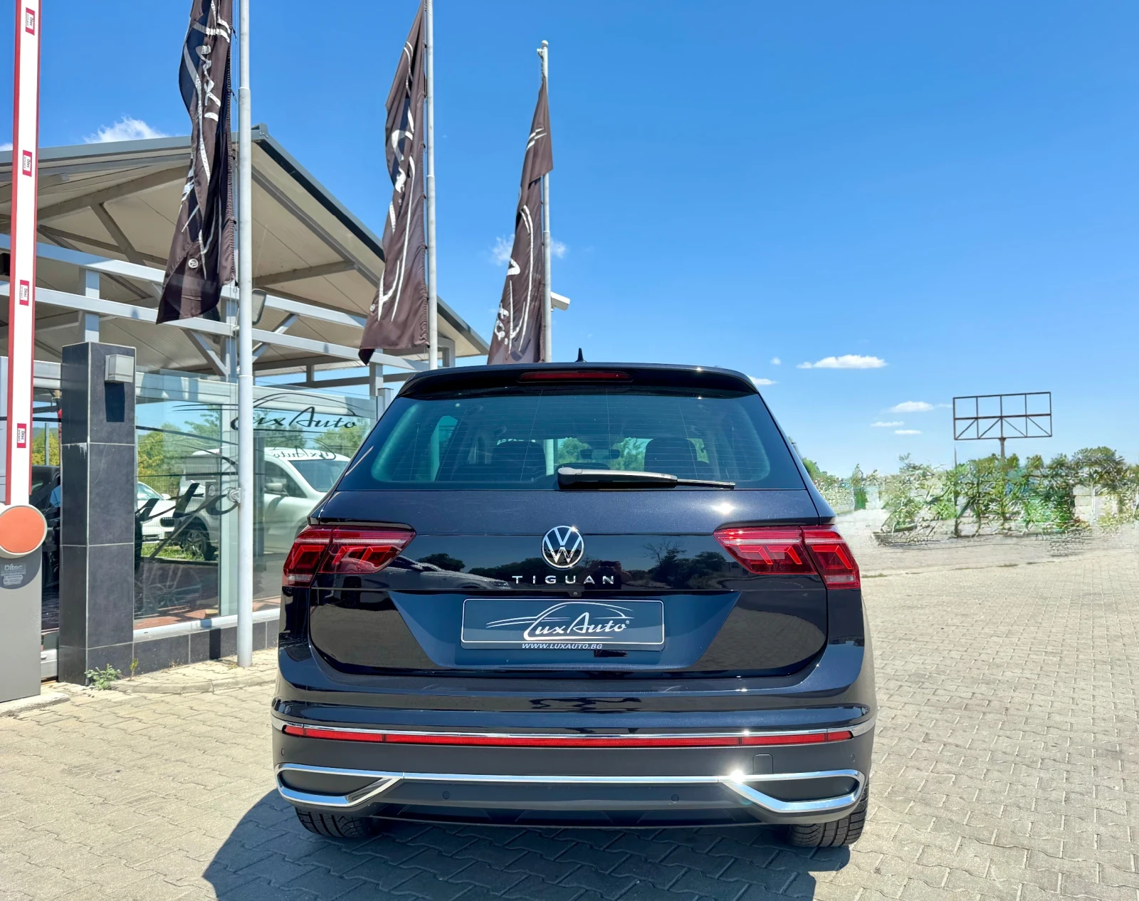 VW Tiguan 2.0TDI#IQ LIGHT#KEYLESS#DIGITAL#CAMERA, снимка 4 - Автомобили и джипове - 55496641