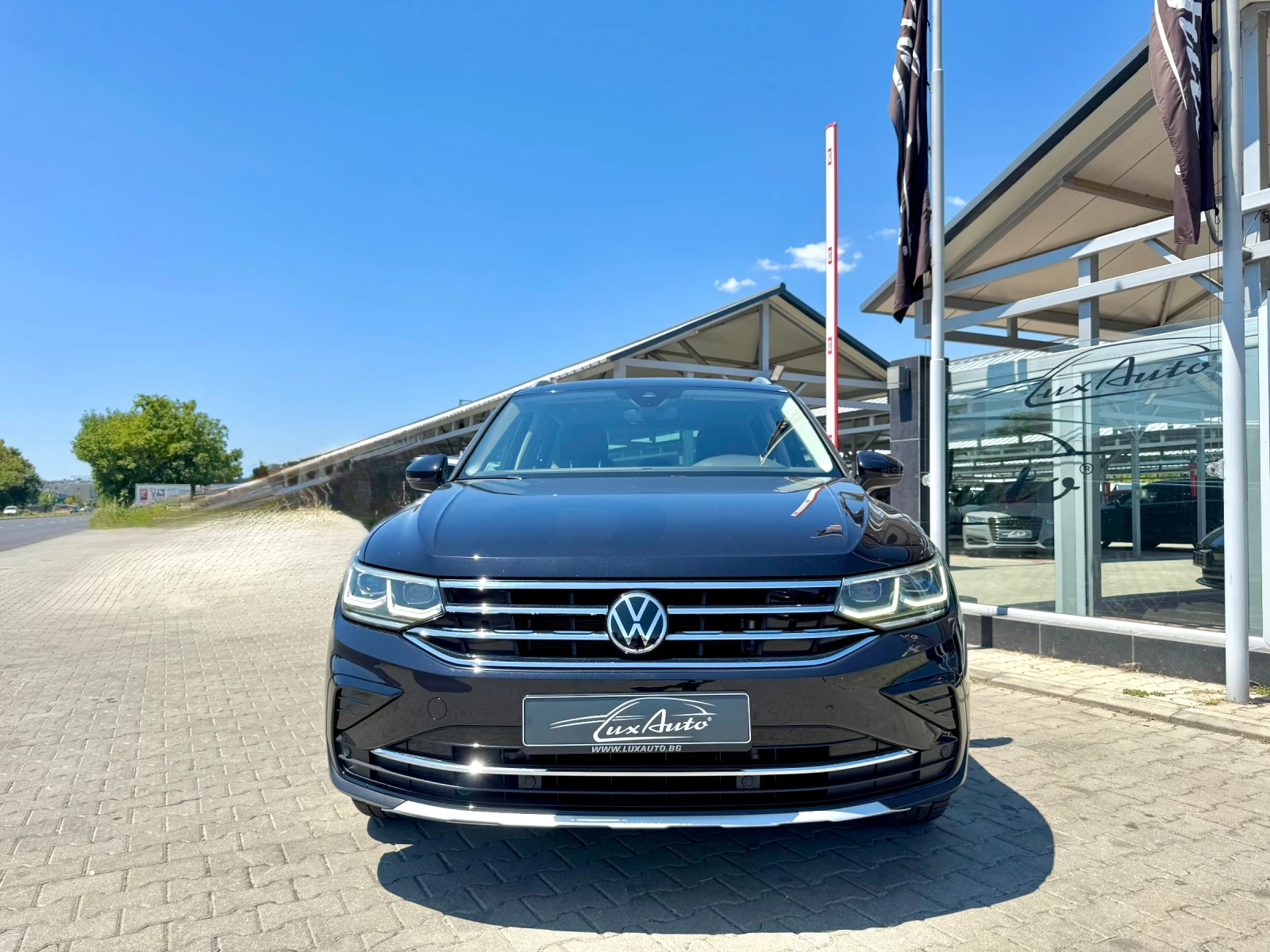 VW Tiguan 2.0TDI#IQ LIGHT#KEYLESS#DIGITAL#CAMERA, снимка 3 - Автомобили и джипове - 55496641