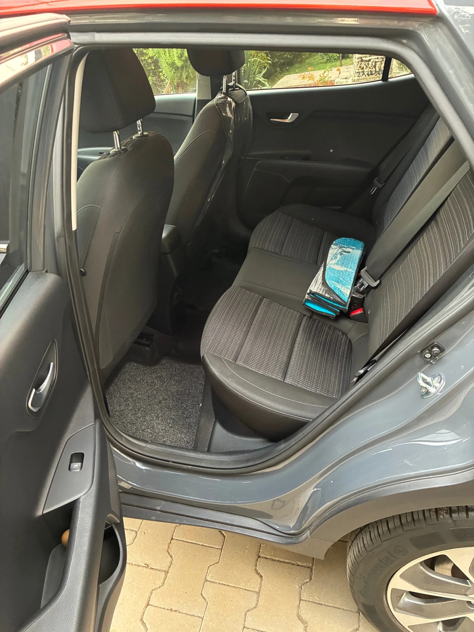 Kia Stonic, снимка 8 - Автомобили и джипове - 55904557