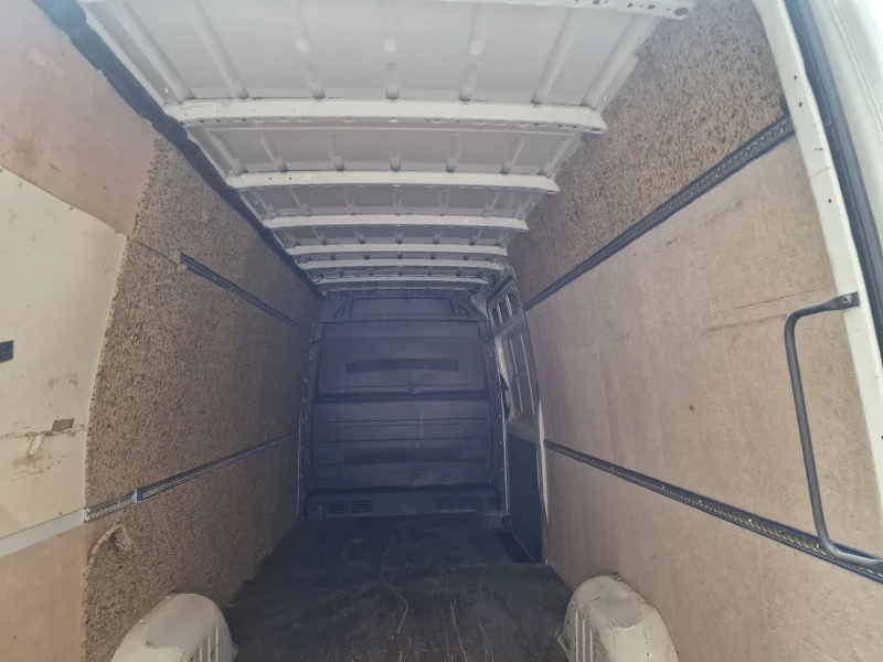 VW Crafter 2.5тди клима макси, снимка 9 - Бусове и автобуси - 53005335
