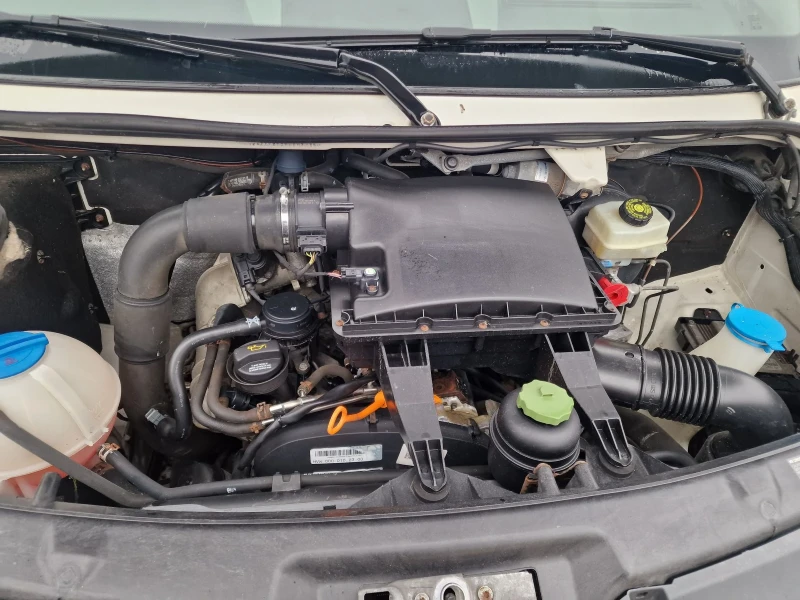 VW Crafter 2.5тди клима макси, снимка 17 - Бусове и автобуси - 53005335