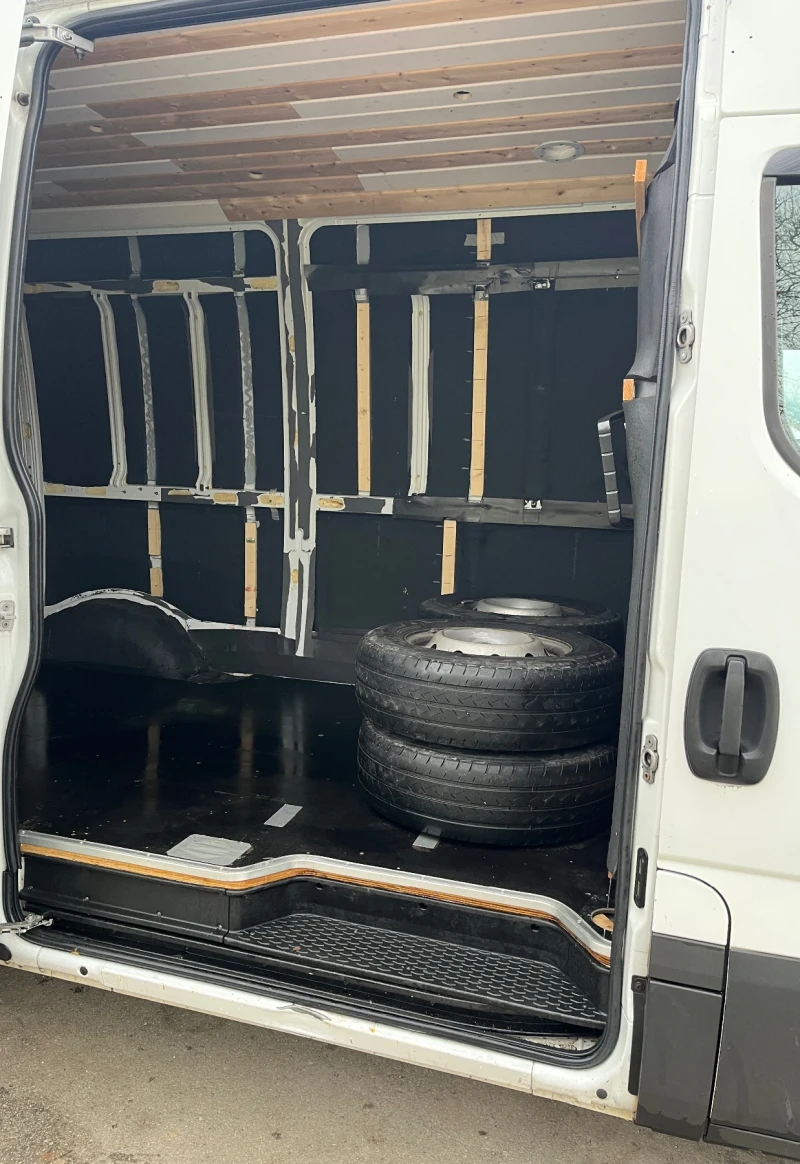 Iveco Daily 35S15V , снимка 13 - Бусове и автобуси - 53222538