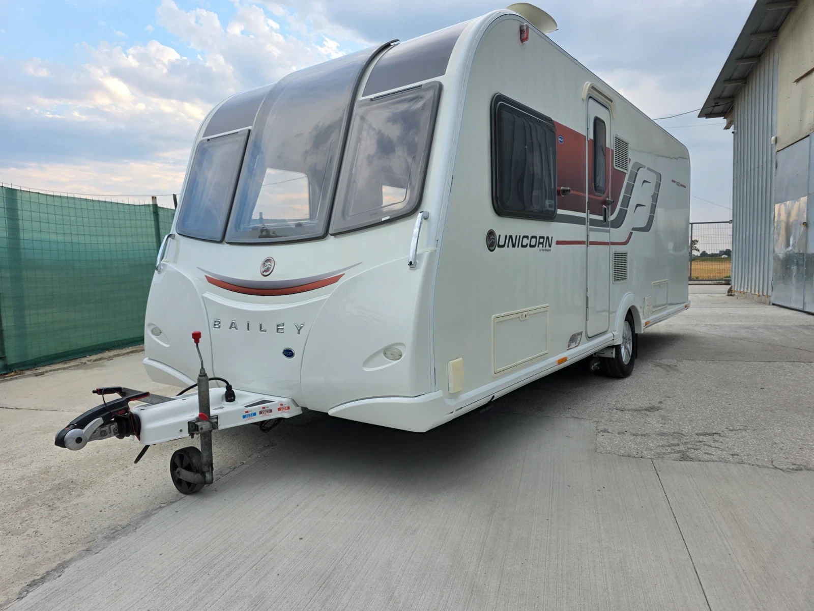 Каравана Bailey UNICORN VIGO, снимка 2 - Каравани и кемпери - 55589563