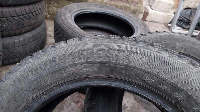 Гуми Зимни 205/55R16, снимка 6 - Гуми и джанти - 27726849