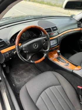 Mercedes-Benz E 320, снимка 12