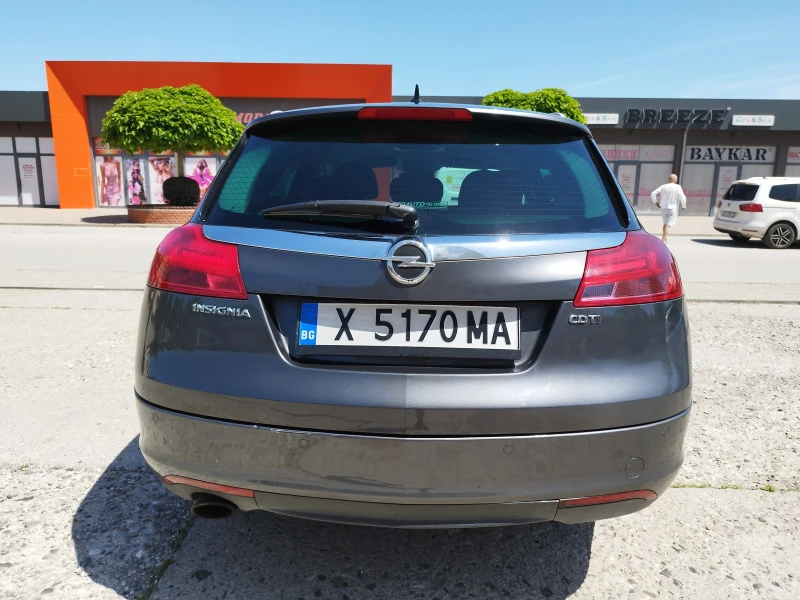 Opel Insignia, снимка 4 - Автомобили и джипове - 47383786