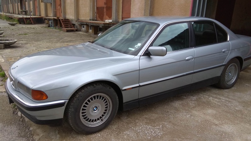 BMW 725, снимка 2 - Автомобили и джипове - 46462770
