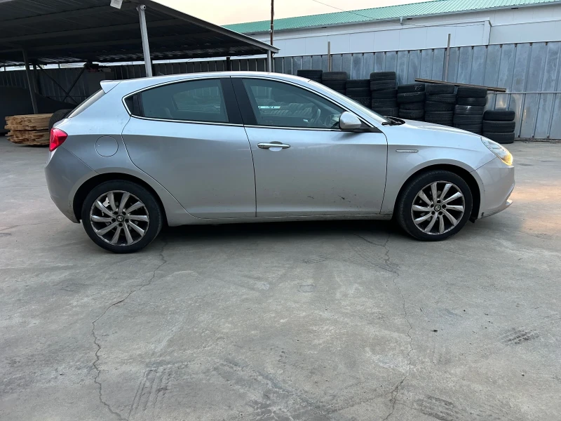 Alfa Romeo Giulietta 1.6d-105k. Facelift , снимка 4 - Автомобили и джипове - 47534818