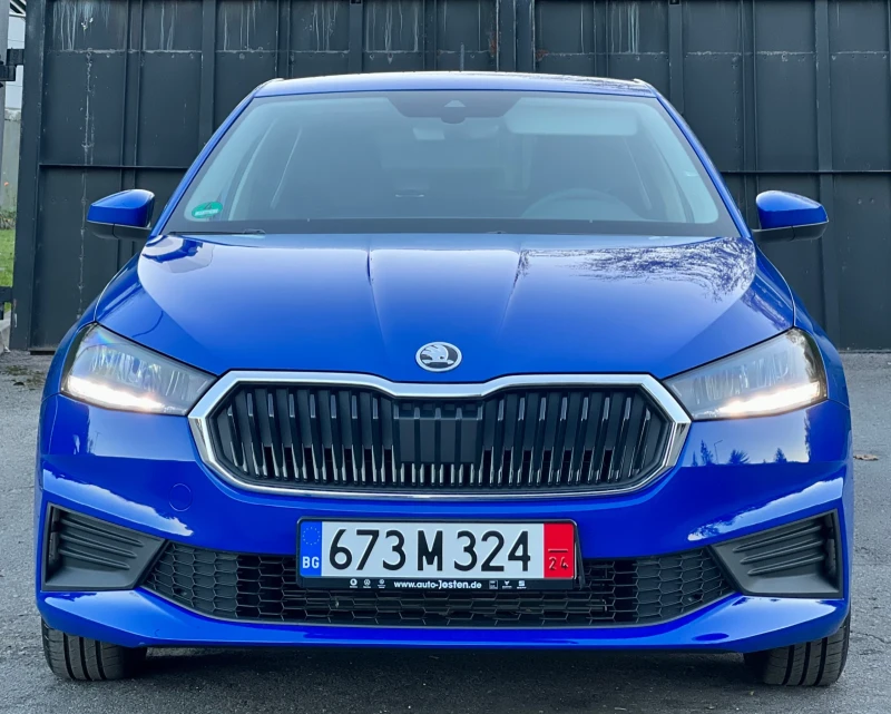 Skoda Fabia * 5063 км * LED * НОВ ВНОС, снимка 2 - Автомобили и джипове - 47994290