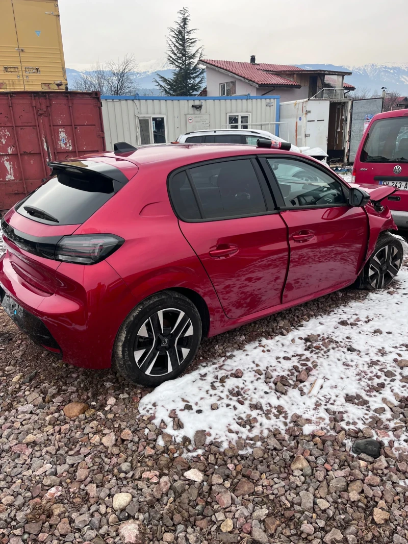 Peugeot 208 1.2 TURBO 101ps 1900km, снимка 3 - Автомобили и джипове - 48621708