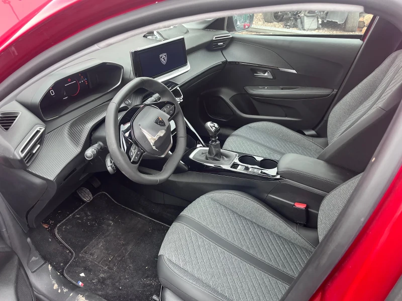 Peugeot 208 1.2 TURBO 101ps 1900km, снимка 9 - Автомобили и джипове - 48621708