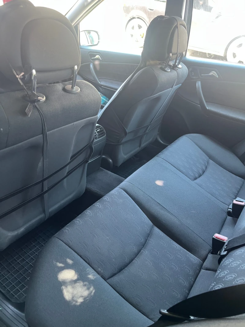 Mercedes-Benz C 220, снимка 5 - Автомобили и джипове - 52346188