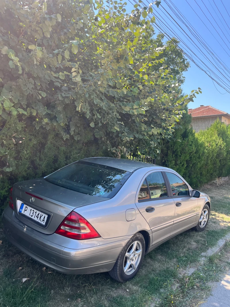 Mercedes-Benz C 220, снимка 2 - Автомобили и джипове - 52346188