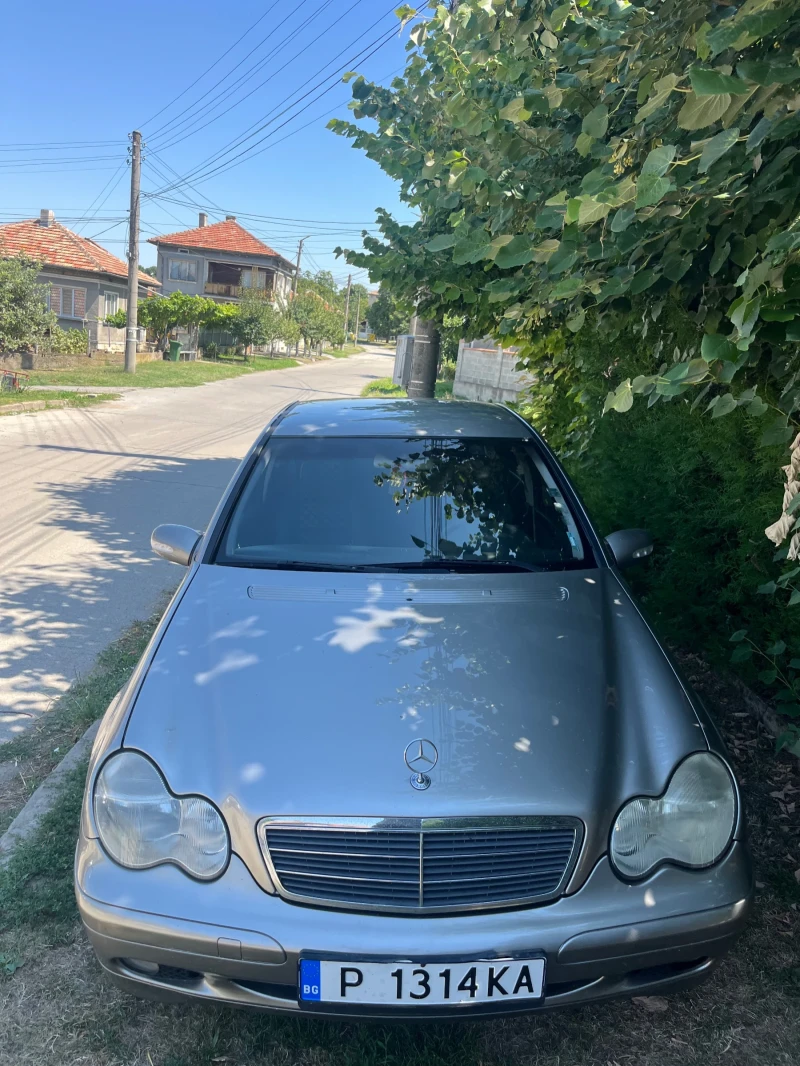 Mercedes-Benz C 220, снимка 4 - Автомобили и джипове - 52346188