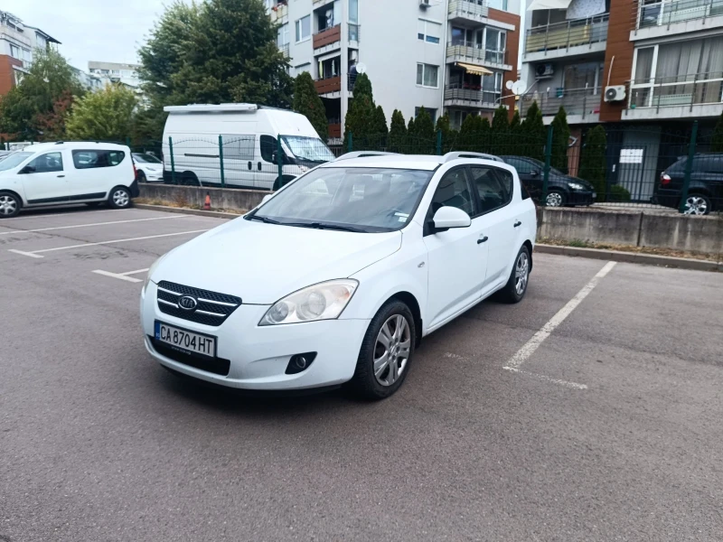 Kia Ceed, снимка 4 - Автомобили и джипове - 52474303