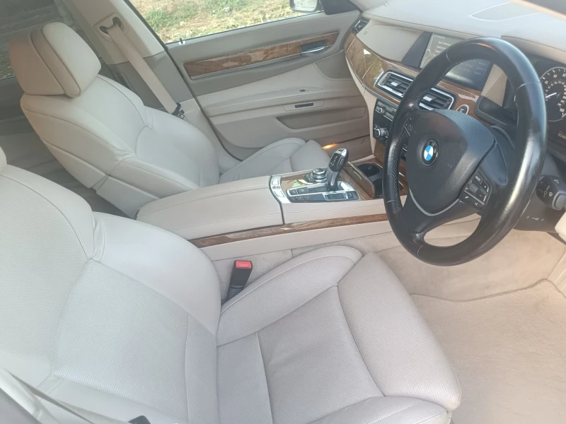 BMW 740, снимка 8 - Автомобили и джипове - 52076522