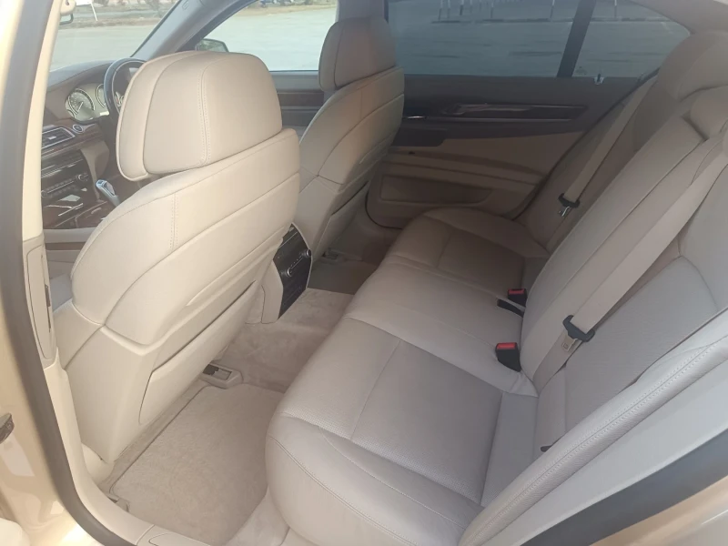 BMW 740, снимка 10 - Автомобили и джипове - 52076522