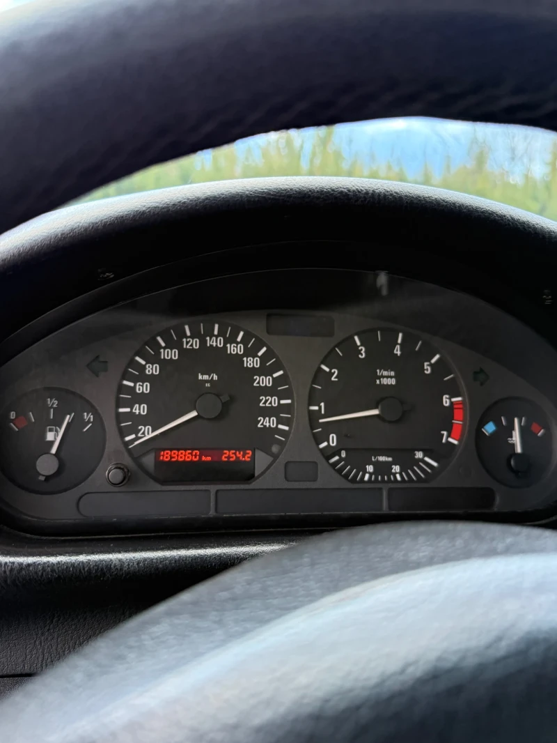 BMW 318 is, снимка 14 - Автомобили и джипове - 52947529