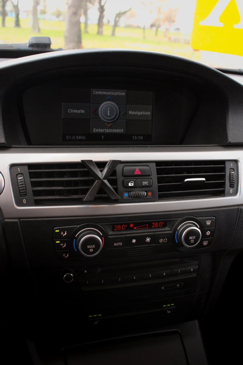 BMW 320, снимка 9 - Автомобили и джипове - 53141428