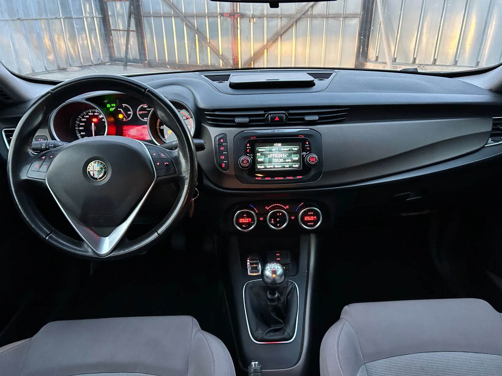 Alfa Romeo Giulietta 1.6d-105k. Facelift  - изображение 9